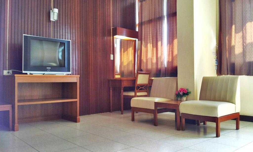 Tapee Hotel Surat Thani Bagian luar foto
