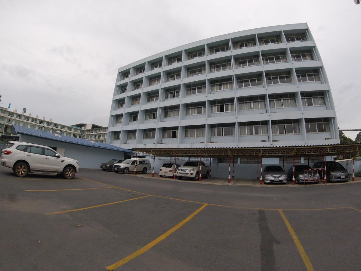 Tapee Hotel Surat Thani Bagian luar foto