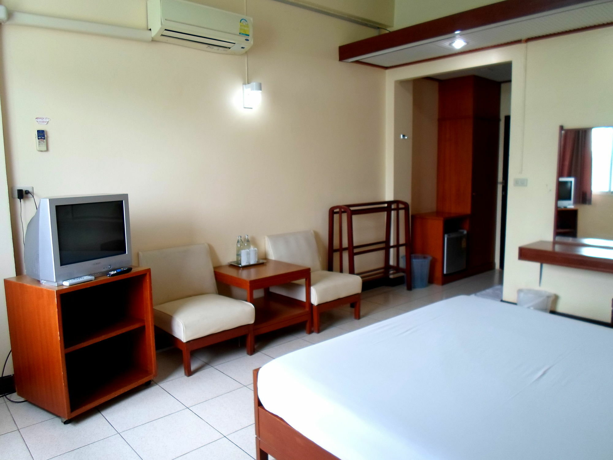 Tapee Hotel Surat Thani Bagian luar foto