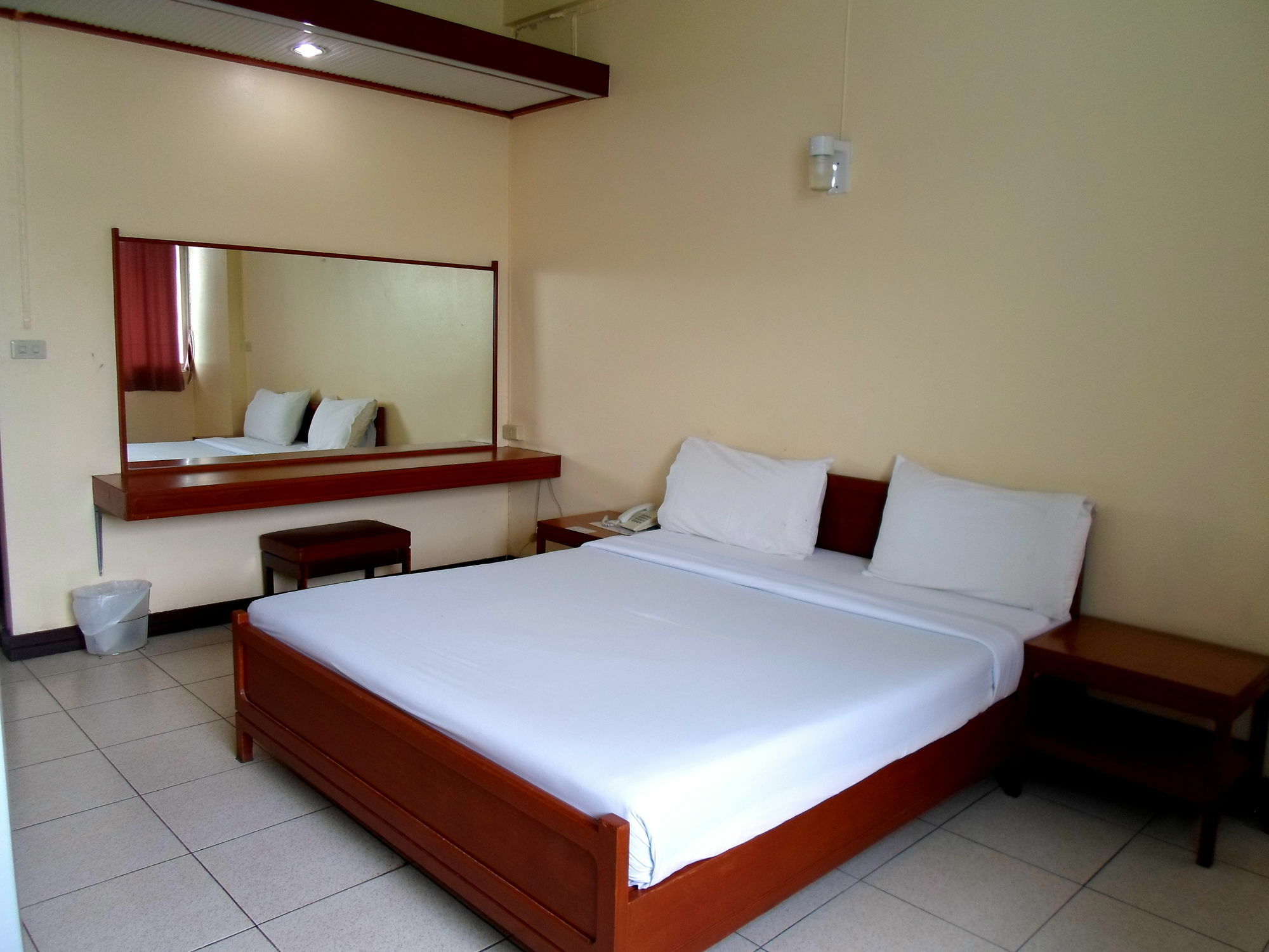 Tapee Hotel Surat Thani Bagian luar foto